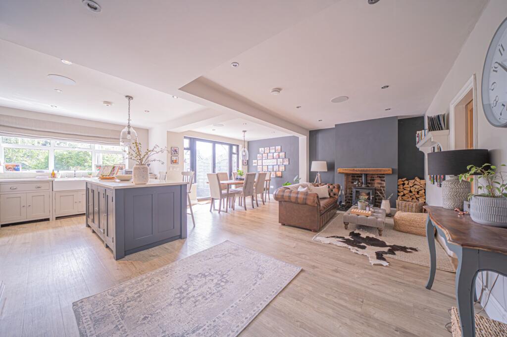 Additional image 21 of Warwick Road, Knowle, B93