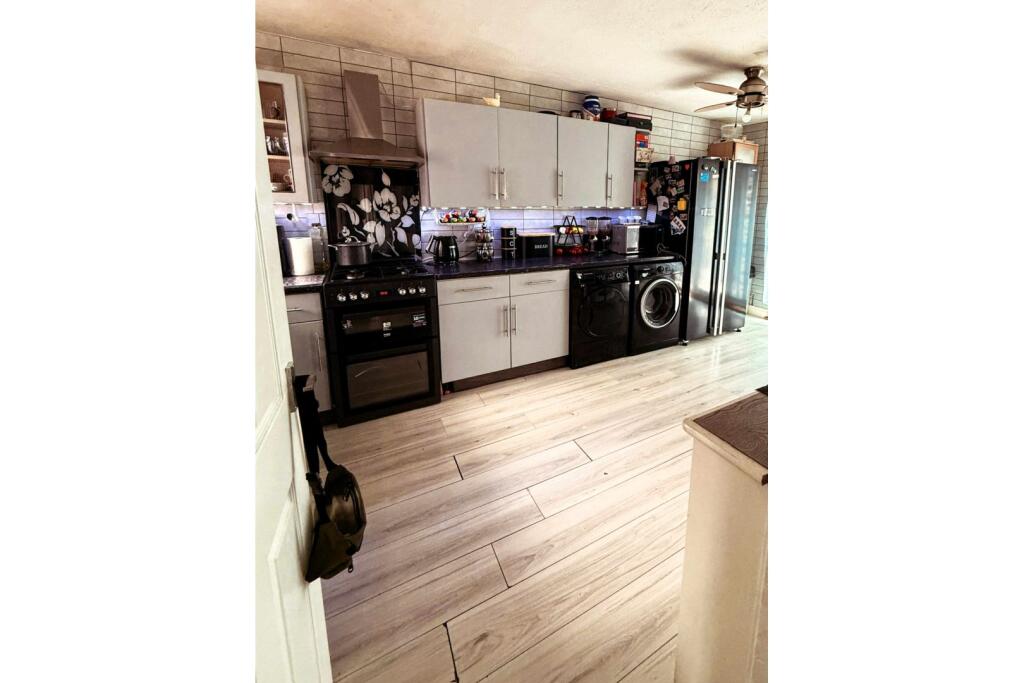 Additional image 3 of Dormston Close, Redditch, B98