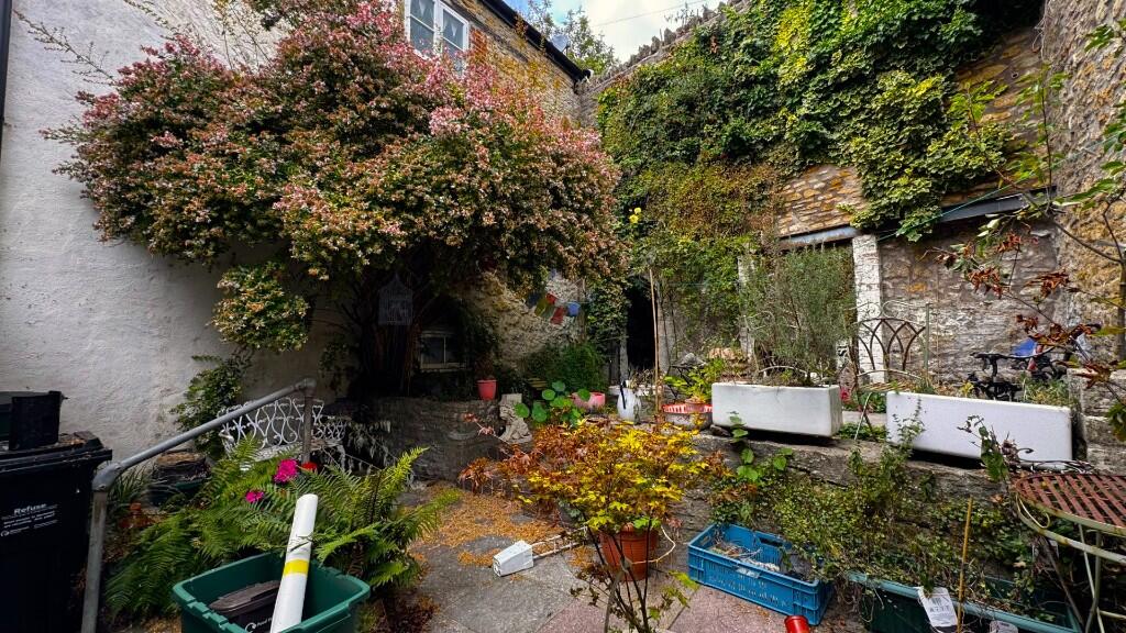 Additional image 10 of High Street, Bruton, Somerset, BA10 0AW