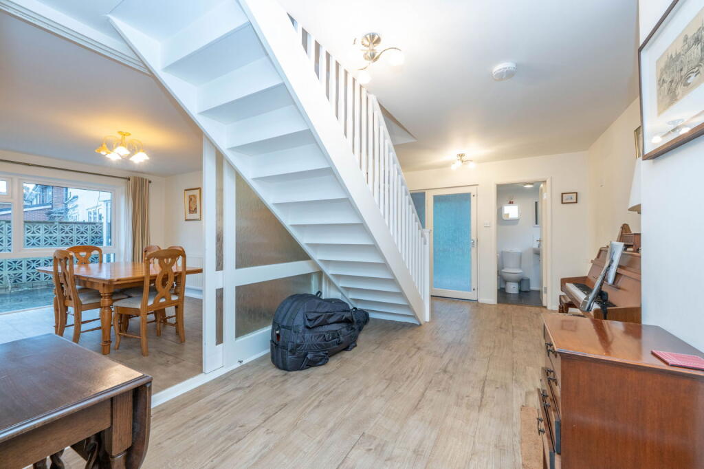 Additional image 15 of Brook End Drive, Henley-In-Arden