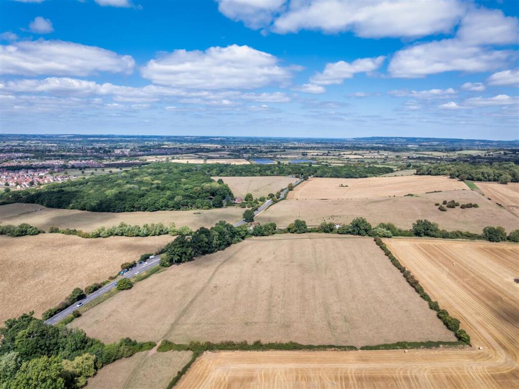 房产图片 4 - 地块2 - Amouracre农场