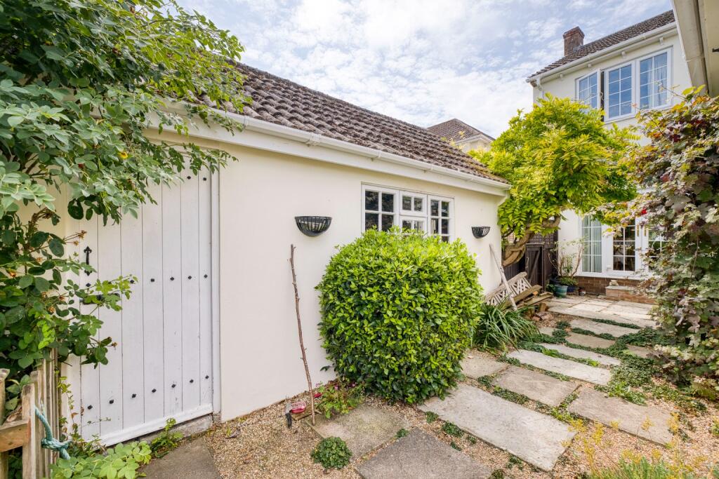 Additional image 26 of Somerton Road, Street