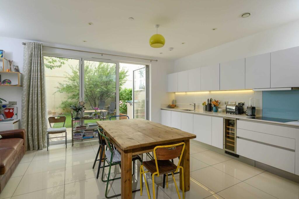 Additional image 24 of Stothert Avenue, Riverside