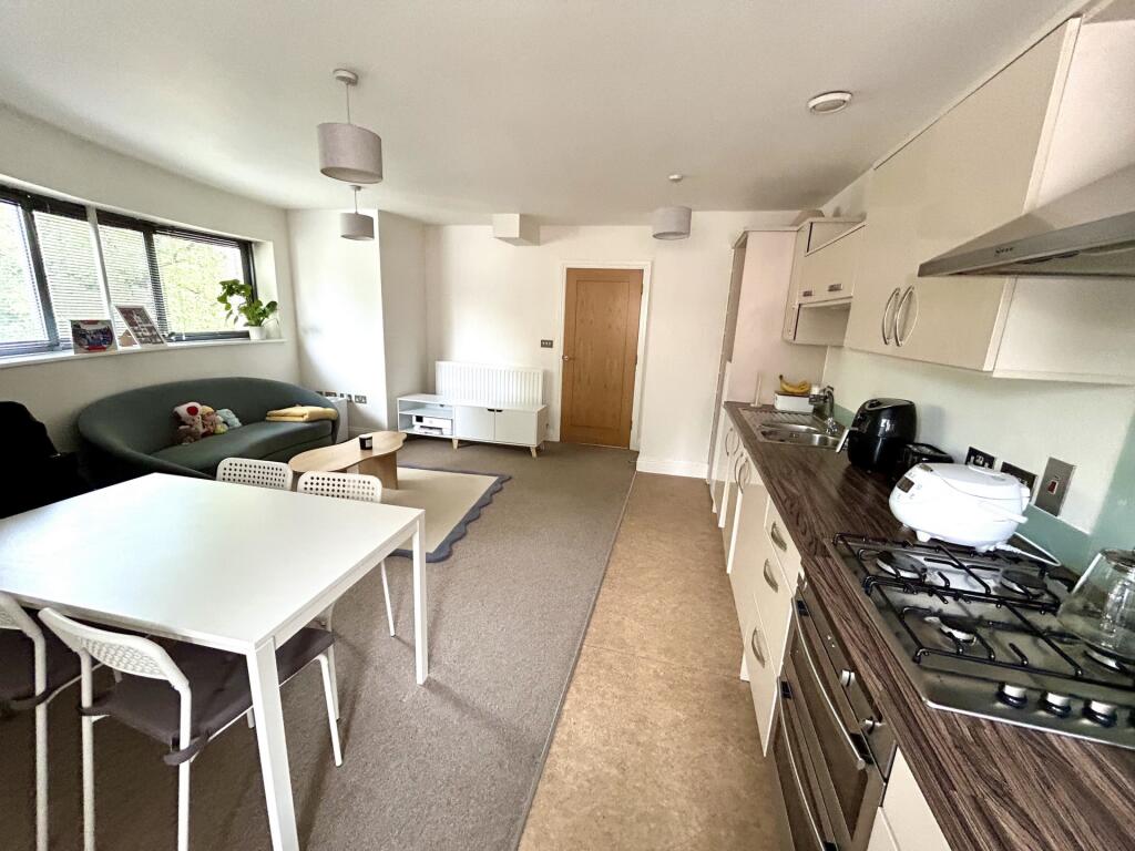 Additional image 5 of Park Road, Yeovil, BA20