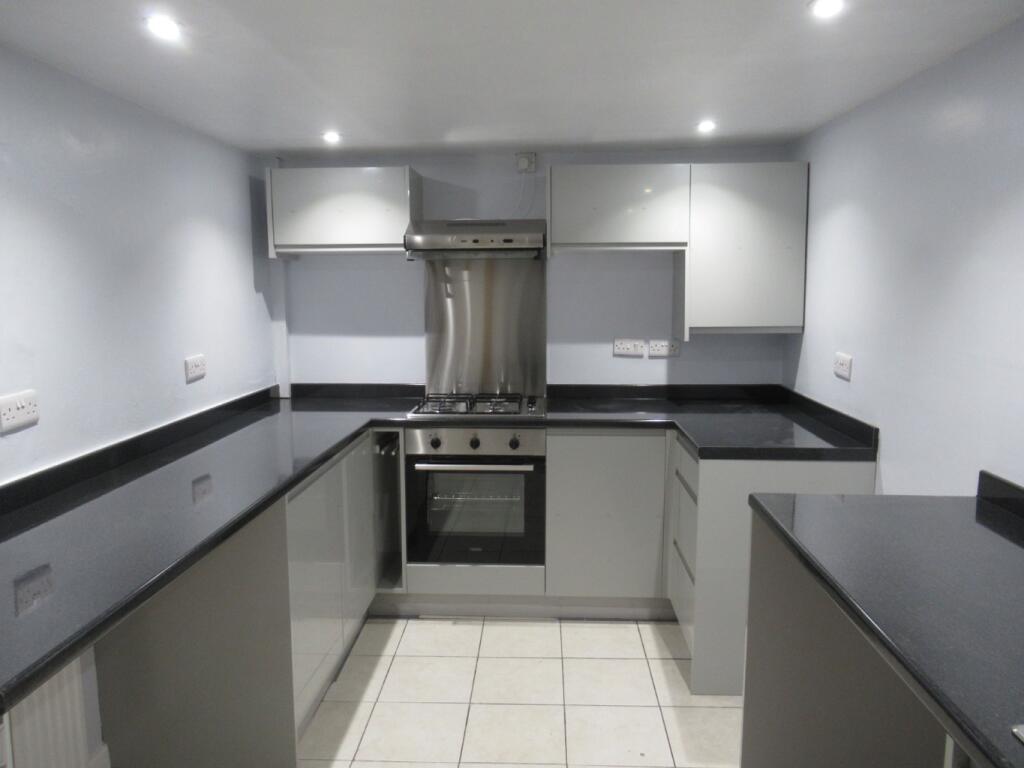 Additional image 17 of West End, Street