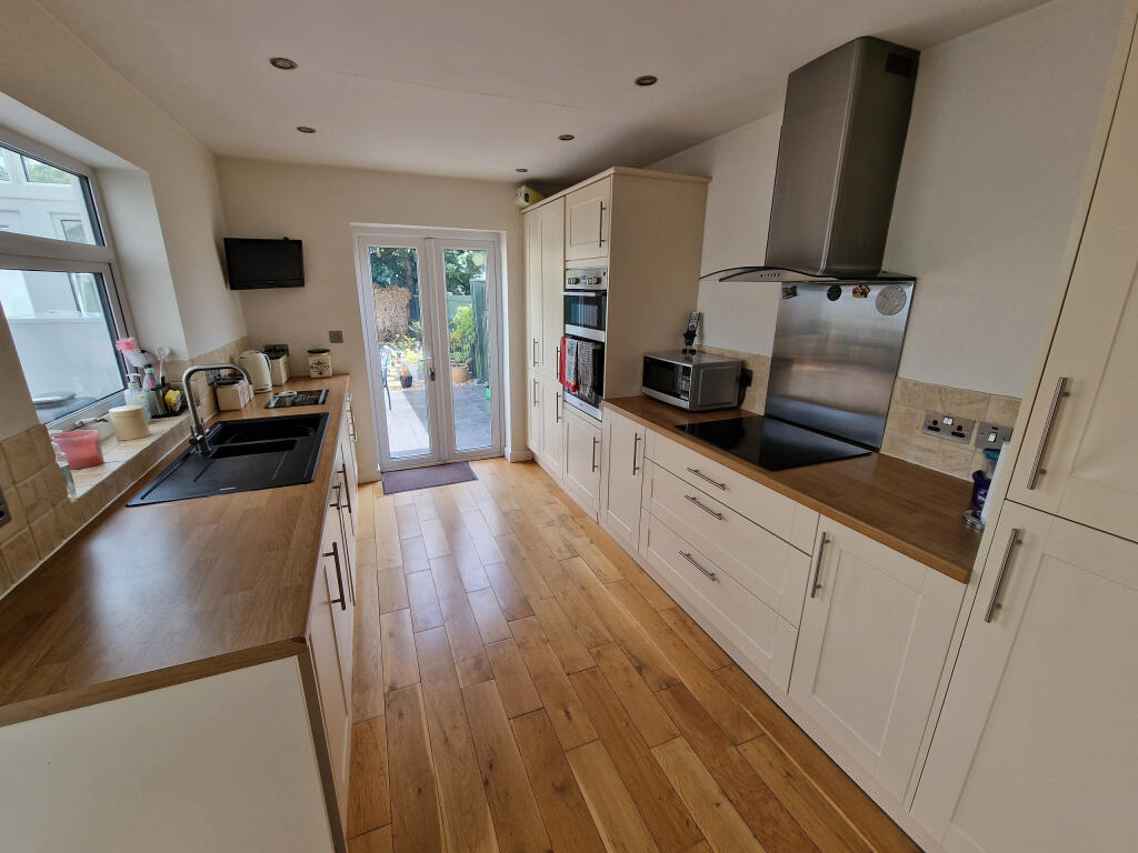 Additional image 5 of Albert Close, Yeovil, Somerset, BA21 3NS