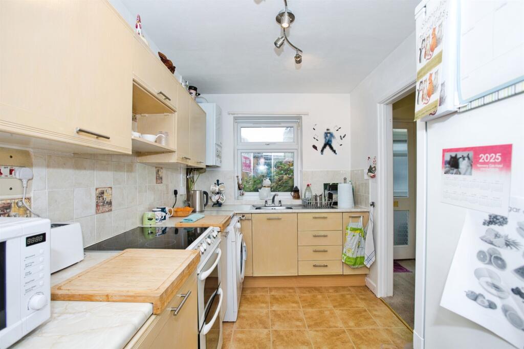 Additional image 2 of Monks Dale, Yeovil