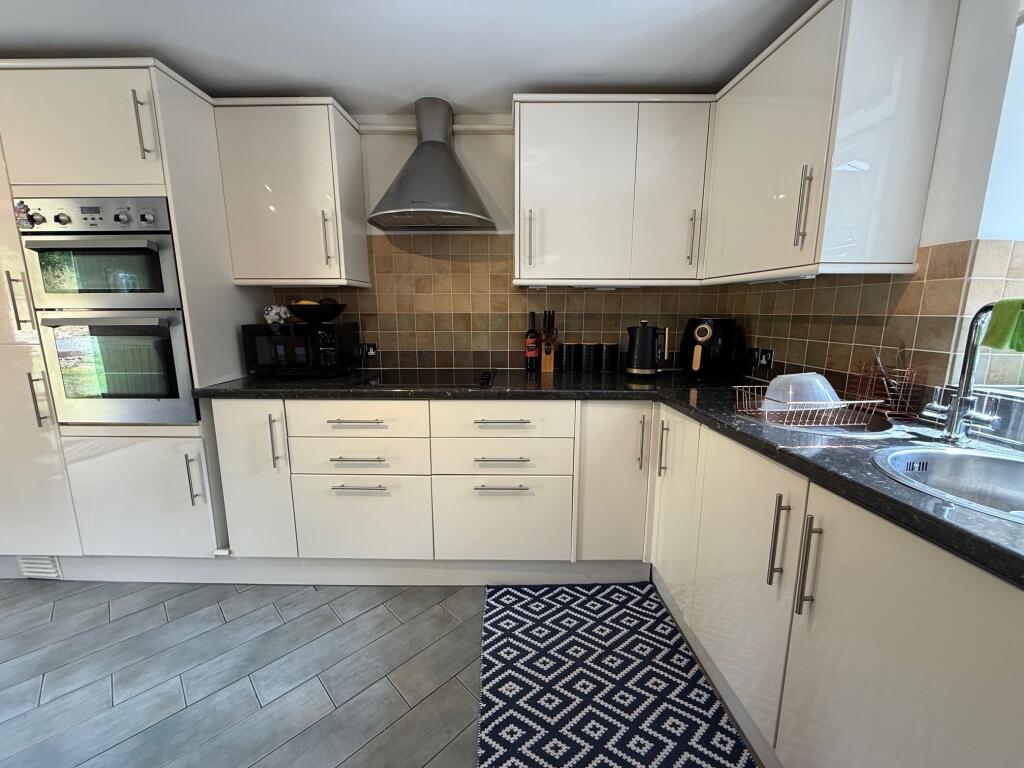 Additional image 4 of Lake Mews, Barwick Park, Yeovil, Somerset, BA22 9TB