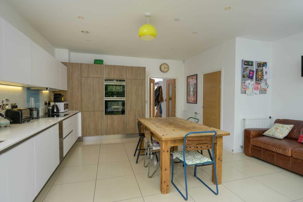 Additional image 5 of Stothert Avenue, Riverside