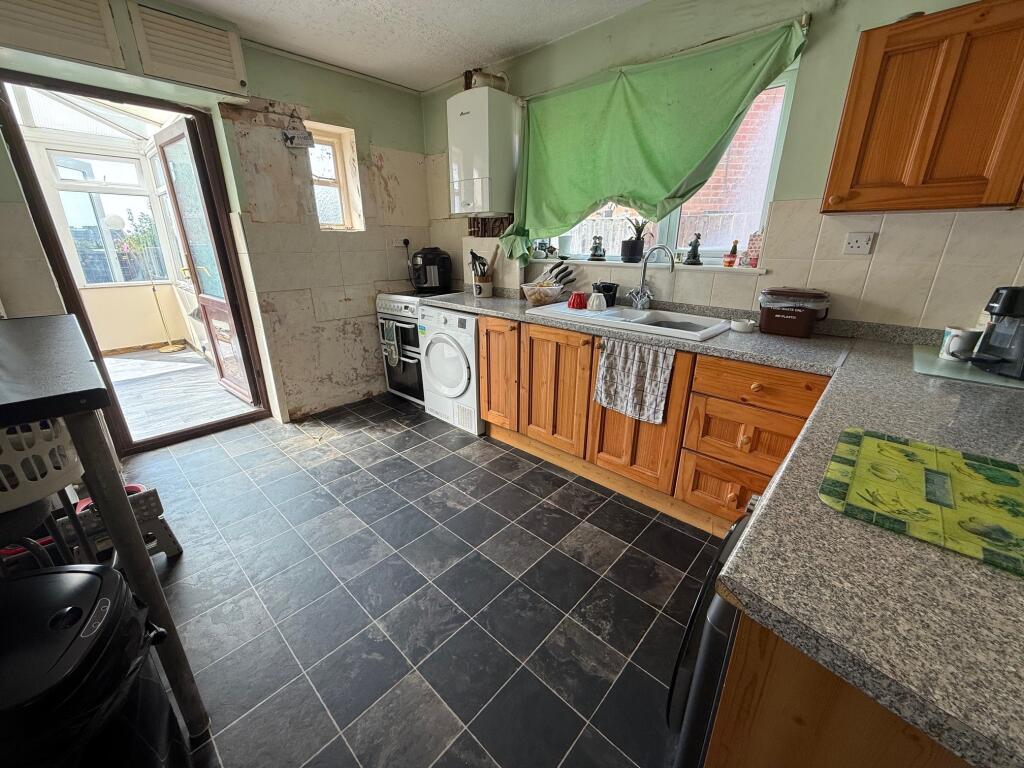 Additional image 5 of Hillcrest Road, Yeovil, Somerset, BA21 4RB