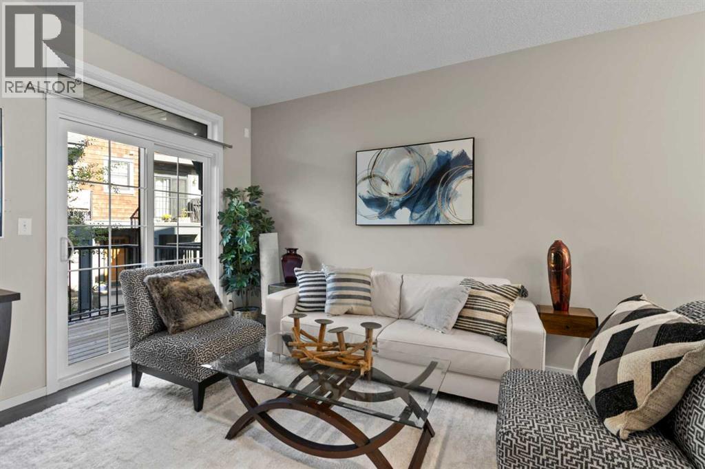 229 Ascot Circle SW|Calgary, Alberta T3H0X2