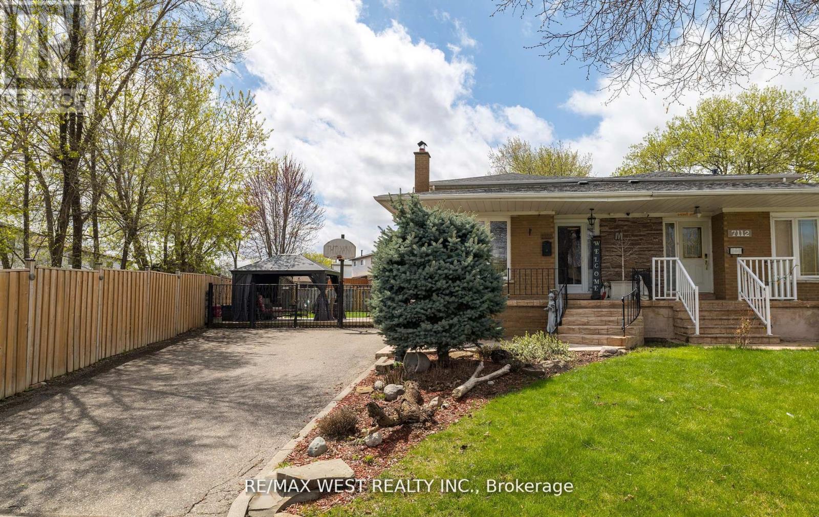 7110 CODLIN AVENUE|Mississauga (Malton), Ontario L4T2M4