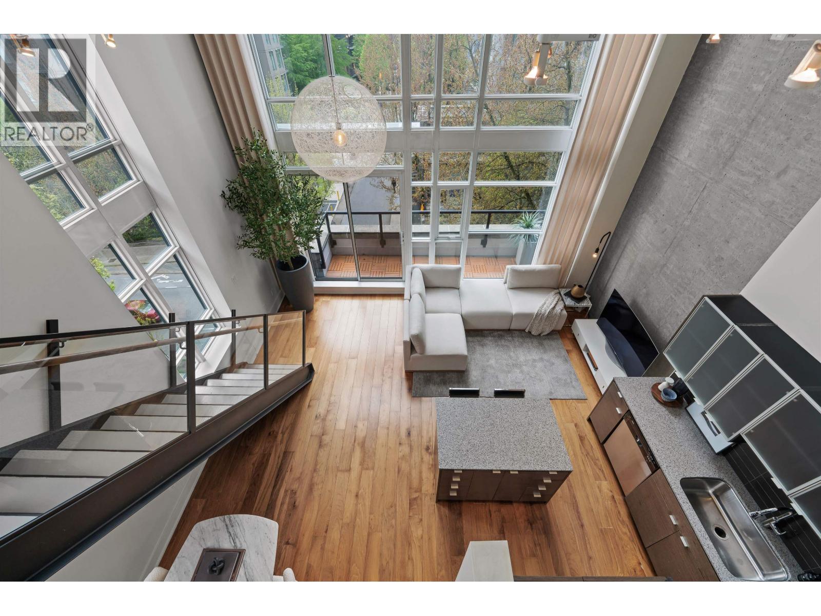 403 988 RICHARDS STREET|Vancouver, British Columbia V6B8R2