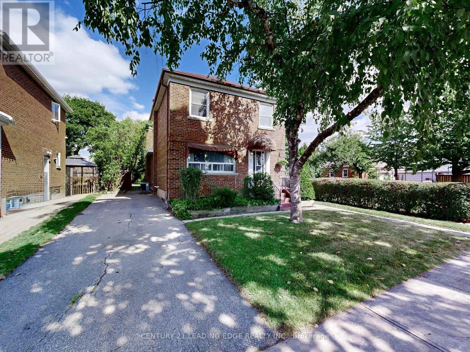 Property image for 1 FAULKLAND ROAD|Toronto (Clairlea-Birchmount), Ontario M1L3S2