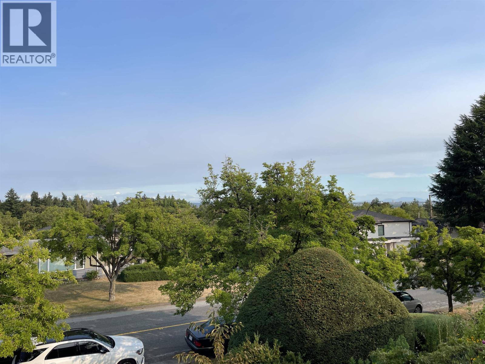 7621 ELLIOTT STREET|Vancouver, British Columbia V5S2N8