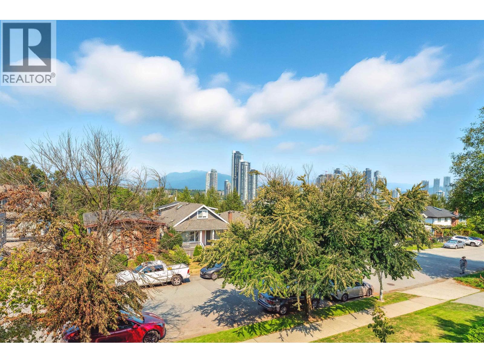 220 3770 MANOR STREET|Burnaby, British Columbia V5G4T5