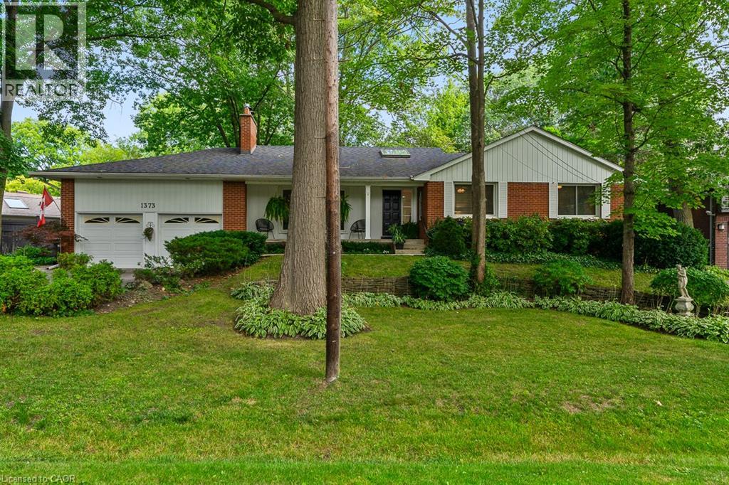 Property image for 1373 QUEEN VICTORIA Avenue|Mississauga, Ontario L5H3H2