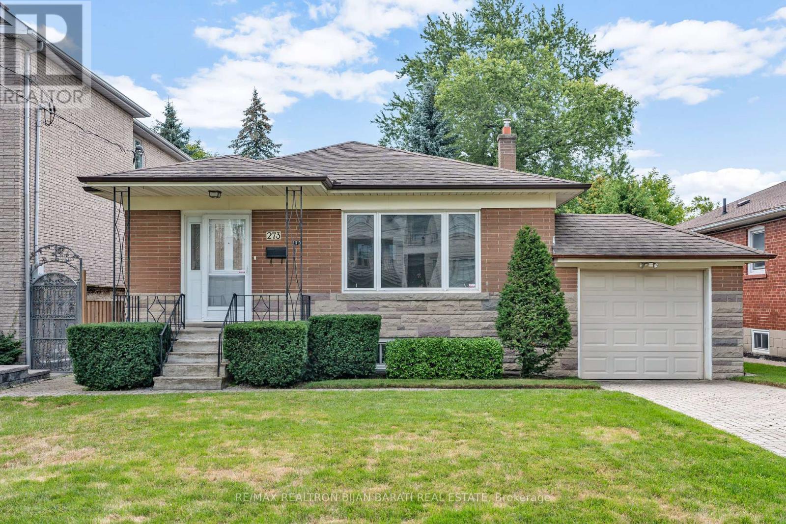 273 DUNVIEW AVENUE|Toronto (Willowdale East), Ontario M2N4J4