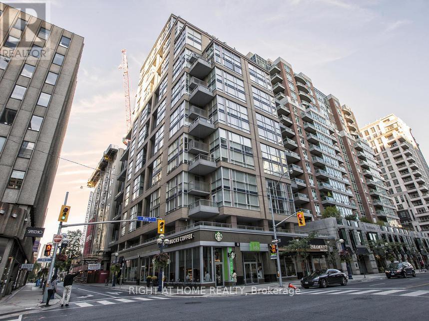 Property image for 701 - 80 CUMBERLAND STREET|Toronto (Annex), Ontario M5R3V1