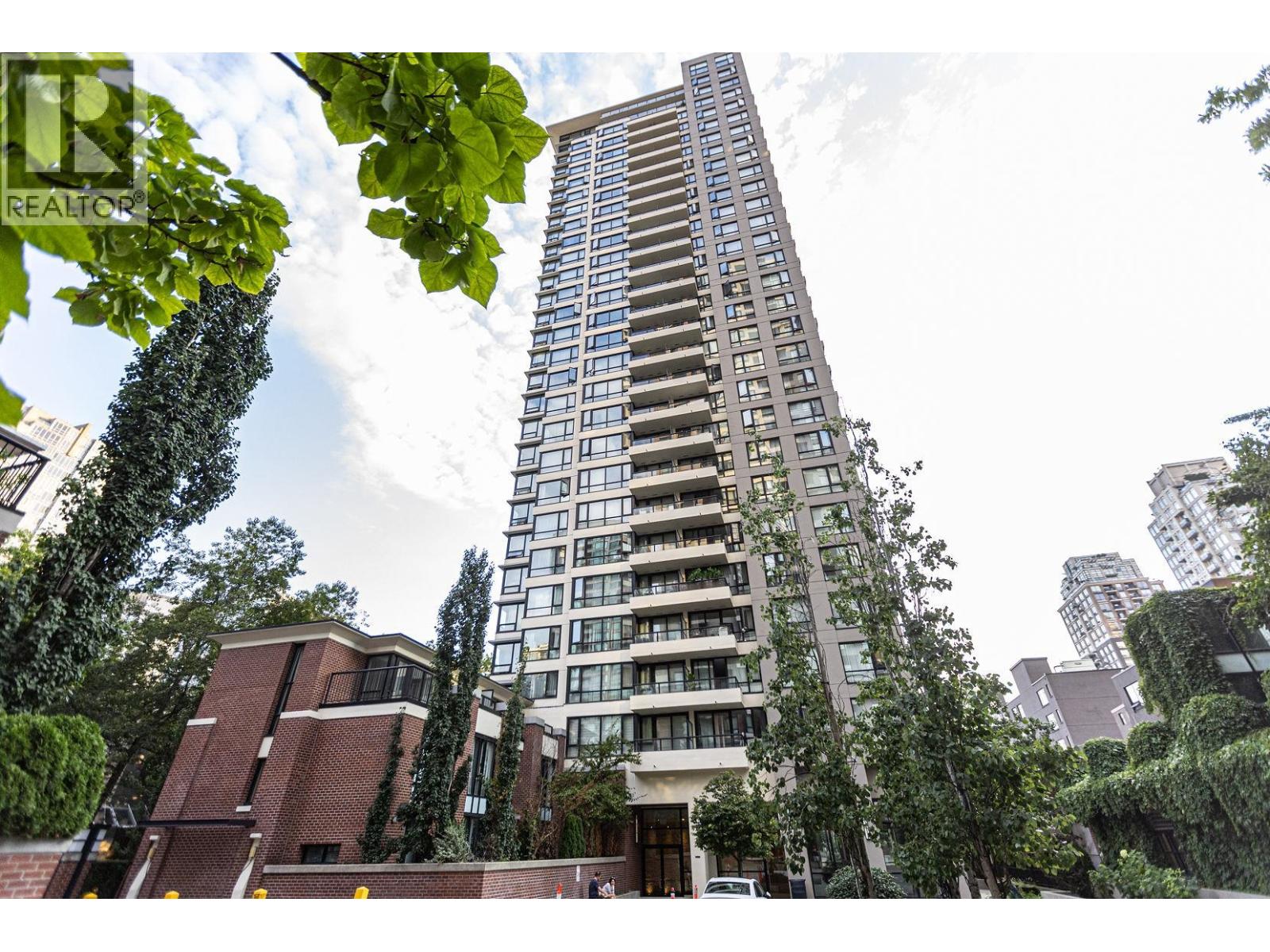 2304 977 MAINLAND STREET|Vancouver, British Columbia V6B1T2