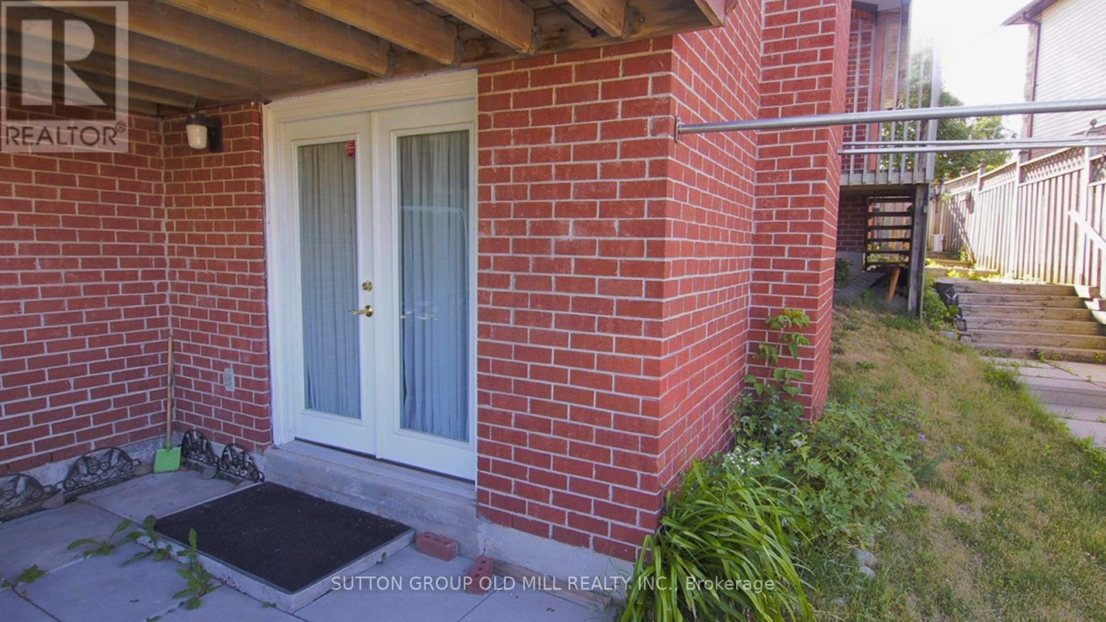 Property image for BSMT - 16 HORSESHOE DRIVE|Whitby (Blue Grass Meadows), Ontario L1N8G1