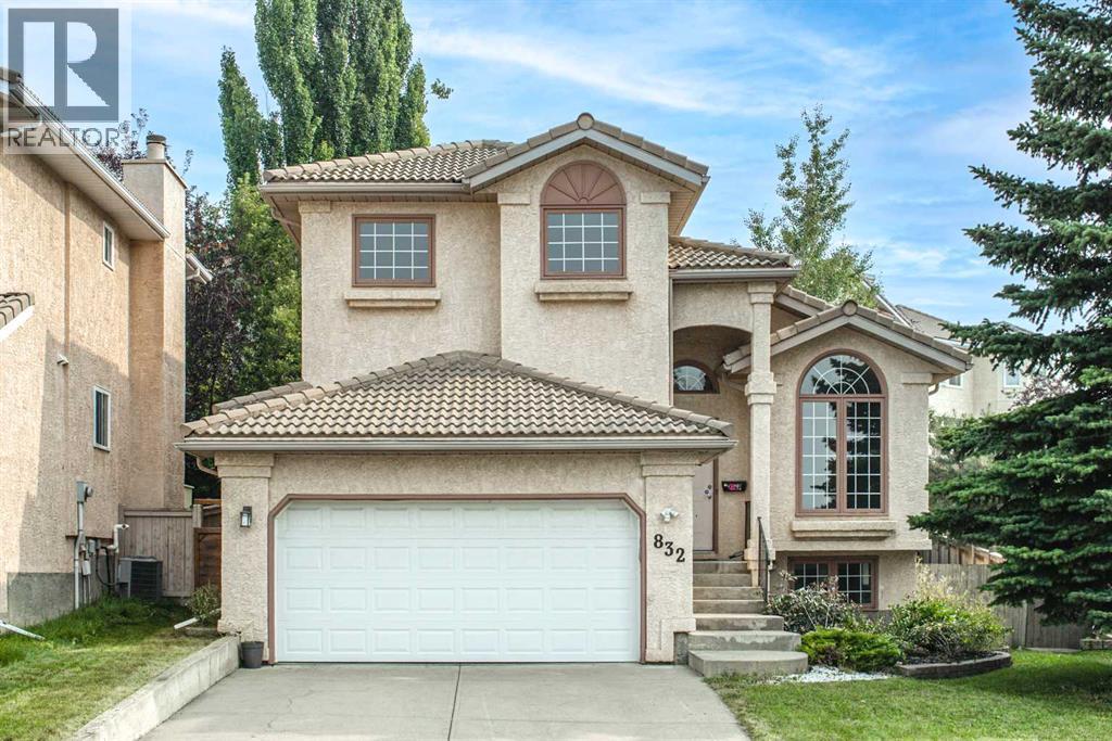 832 Sierra Morena Place SW|Calgary, Alberta T3H2W8