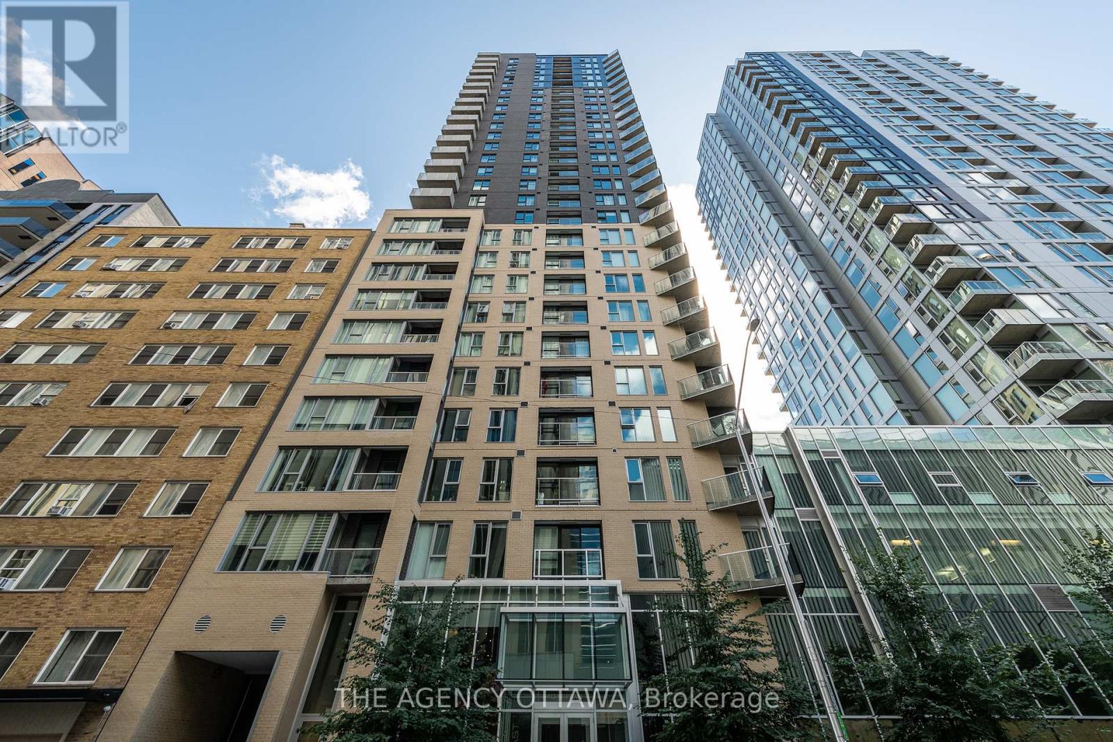 Property image for 1004 - 40 NEPEAN STREET|Ottawa, Ontario K2P0X5
