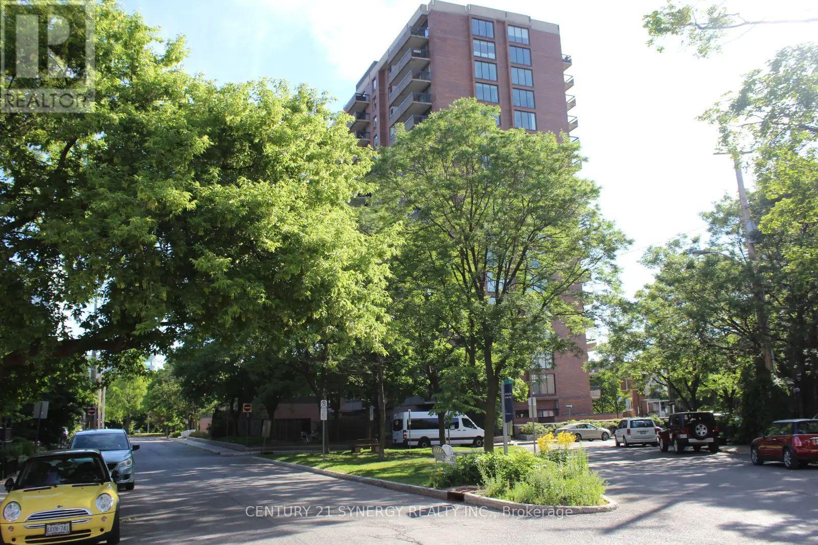 403 - 20 THE DRIVEWAY DRIVE|Ottawa, Ontario K2P1C8
