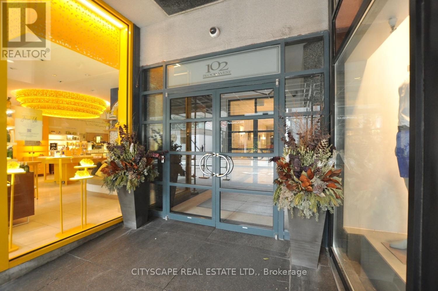 806 - 102 BLOOR STREET|Toronto (Annex), Ontario M5S1M8