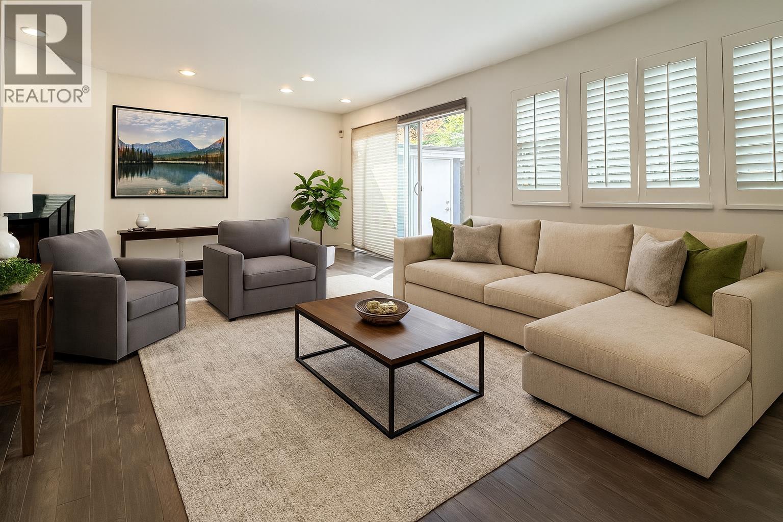 1938 W 15 AVENUE|Vancouver, British Columbia V6J2L3