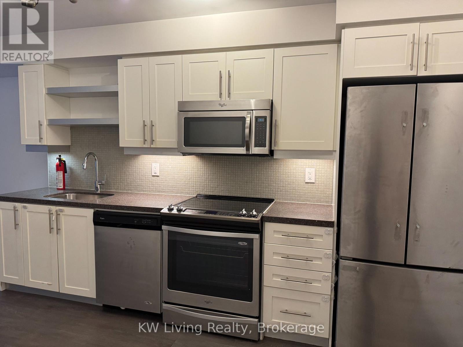 Property image for 333 - 525 ADELAIDE STREET W|Toronto (Waterfront Communities), Ontario M5V0N7