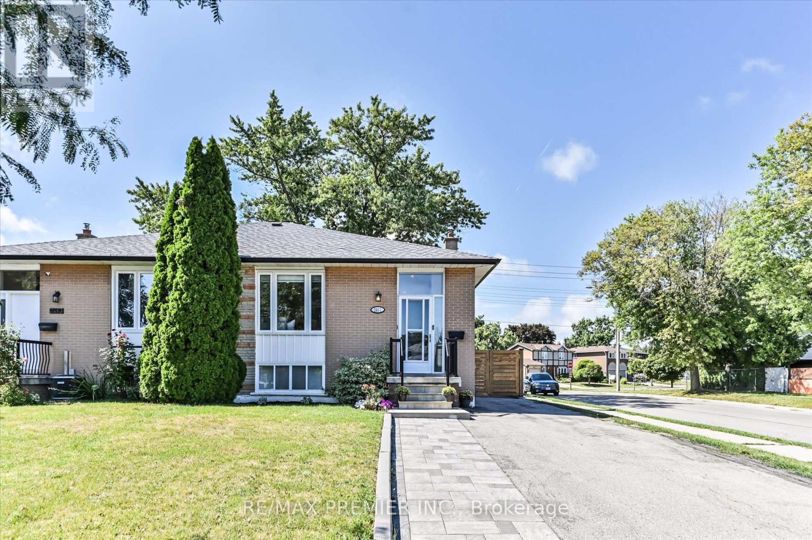 Property image for 2461 PADSTOW CRESCENT|Mississauga (Clarkson), Ontario L5J2G2