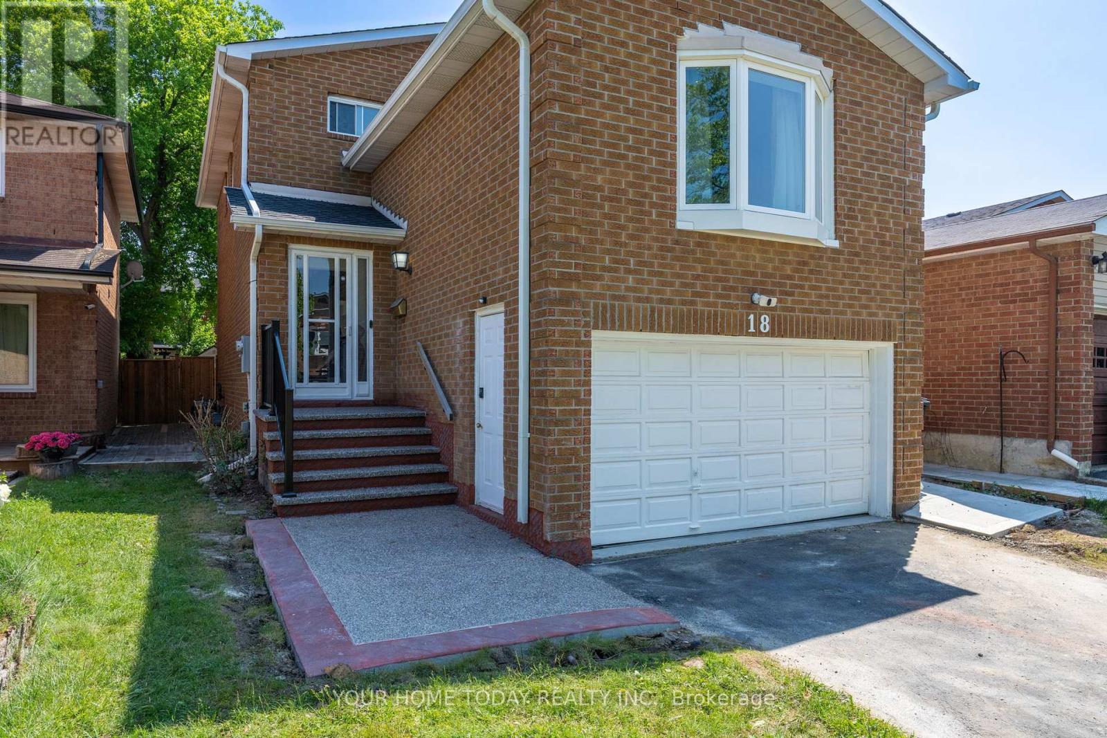 Property image for 18 ALABASTER DRIVE|Brampton (Brampton North), Ontario L6V4E4