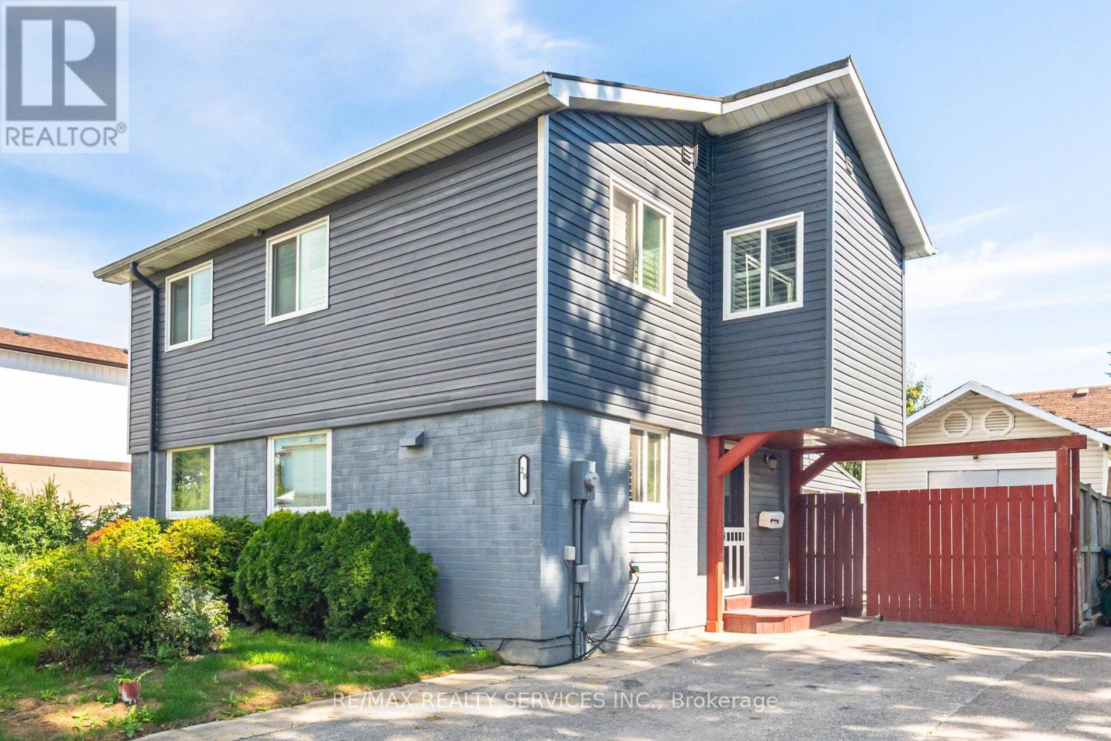 Property image for 28 HOMELAND COURT|Brampton (Central Park), Ontario L6S1R8