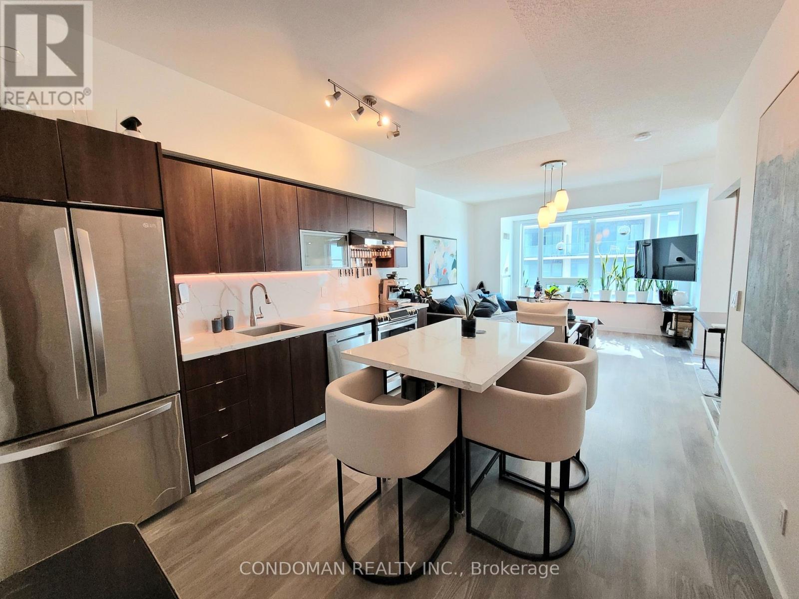 905 - 55 EAST LIBERTY STREET|Toronto (Niagara), Ontario M6K3P9