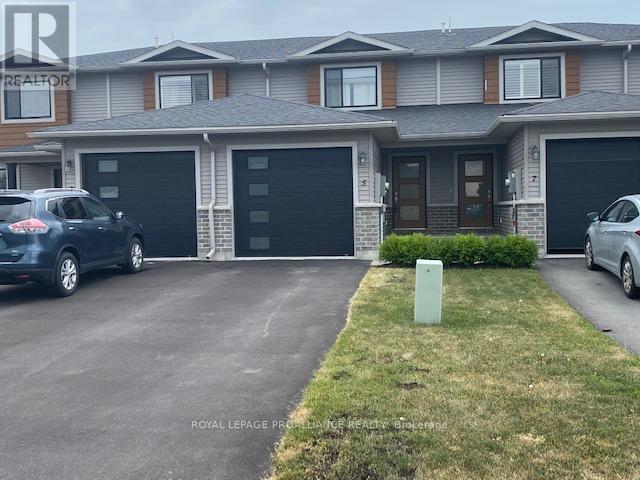 Property image for 5 RIDGEWAY PLACE|Belleville (Belleville Ward), Ontario K8P0E7