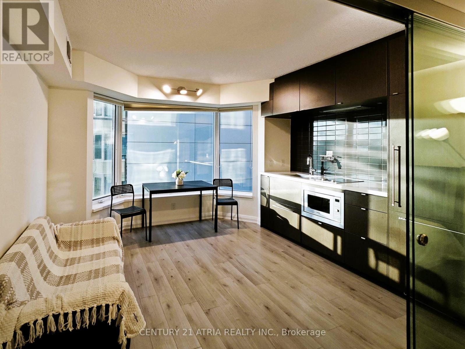 605 - 155 YORKVILLE AVENUE|Toronto (Annex), Ontario M5R0B4