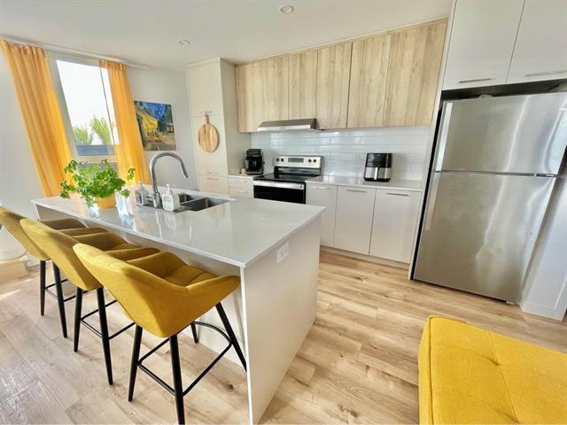 1025 Rue St-Laurent O.|#804|Longueuil (Le Vieux-Longueuil), Quebec J4K0C3