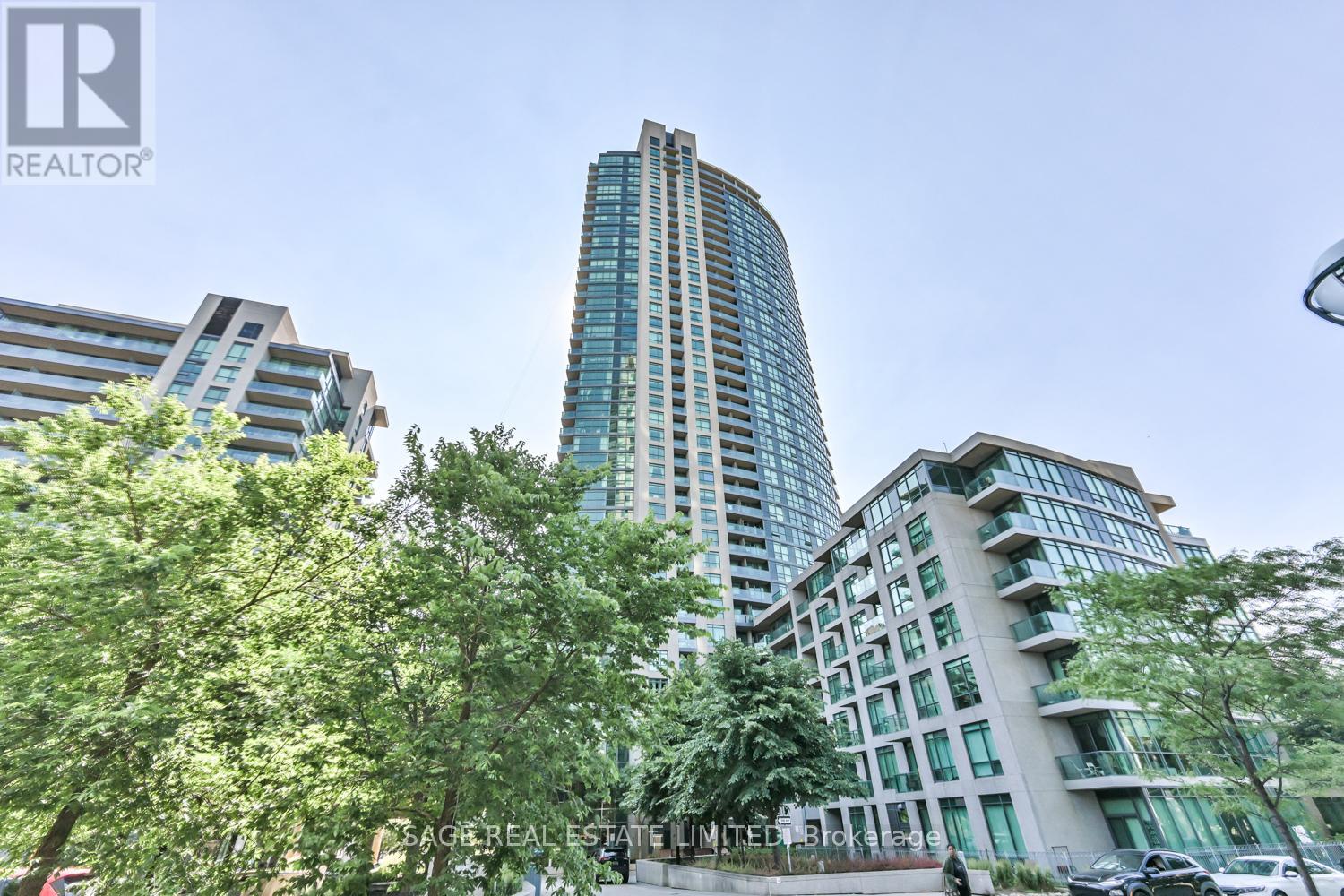 702 - 215 FORT YORK BOULEVARD|Toronto (Niagara), Ontario M5V4A2