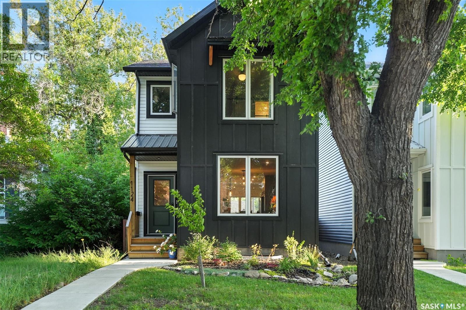 1124 9th STREET E|Saskatoon, Saskatchewan S7H0N4