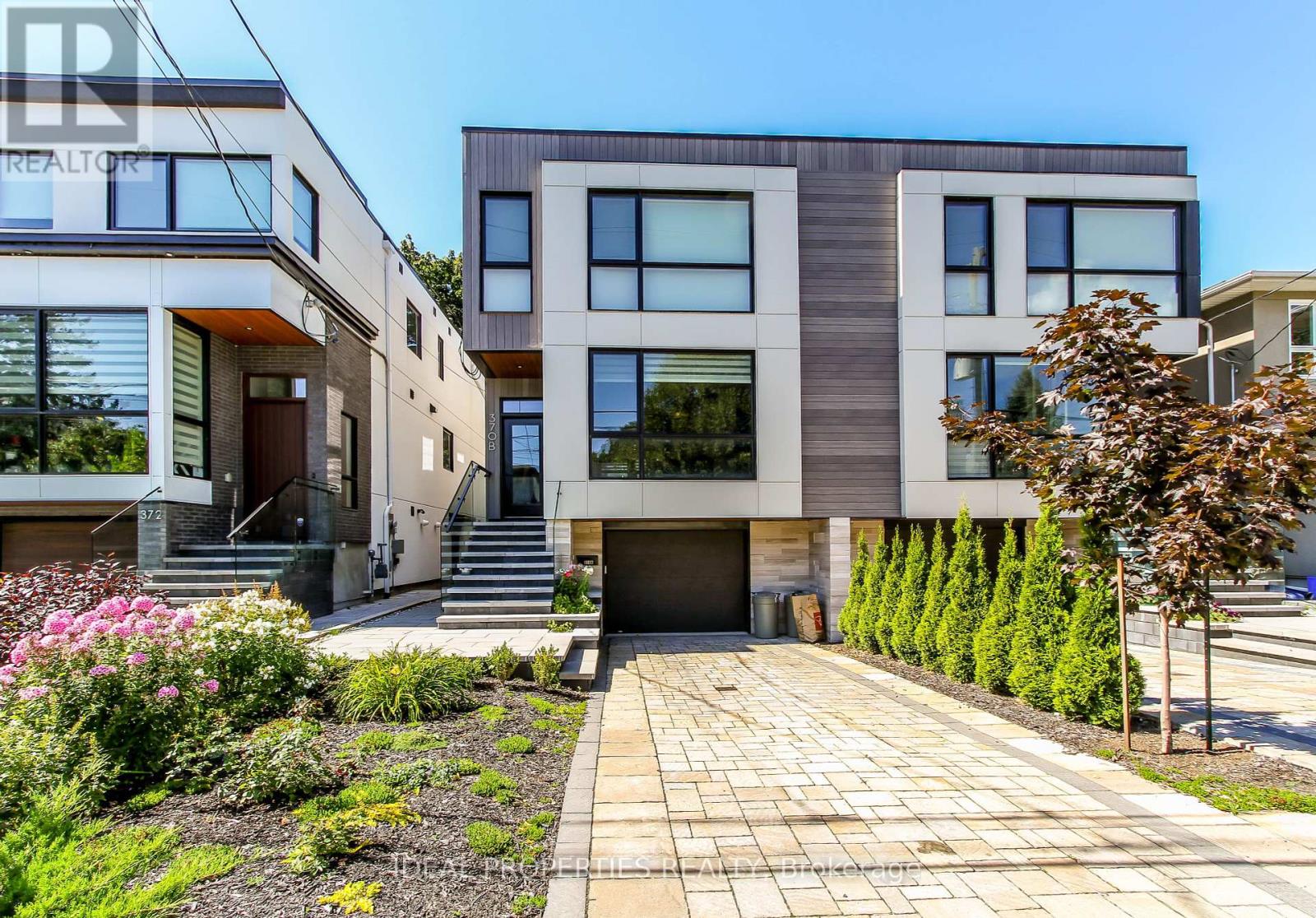 370B ROOSEVELT AVENUE|Ottawa, Ontario K2A1Z3