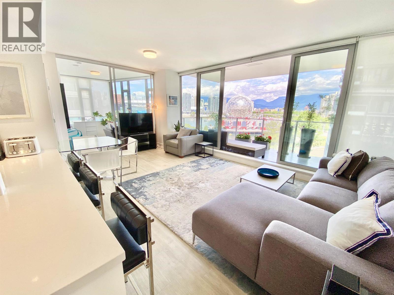 910 1661 QUEBEC STREET|Vancouver, British Columbia V6A0H2