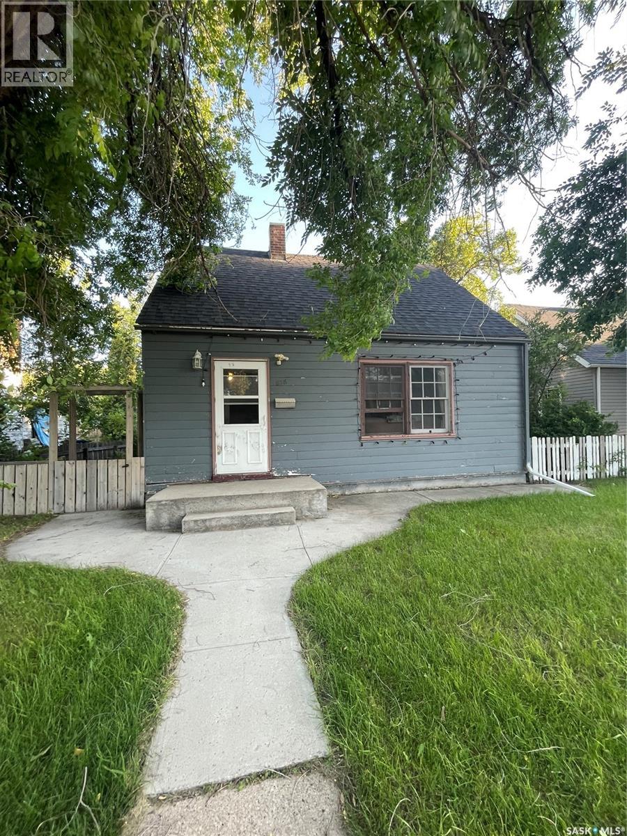 Property image for 828 8th STREET E|Saskatoon, Saskatchewan S7H0R6