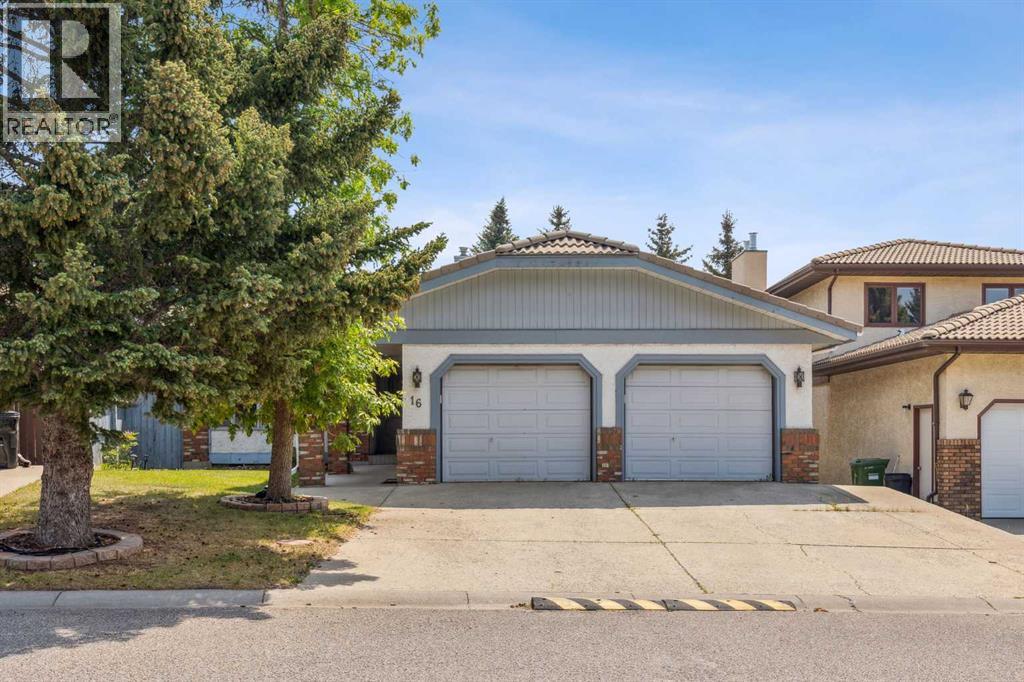 16 Edcath Mews NW|Calgary, Alberta T3A3S7