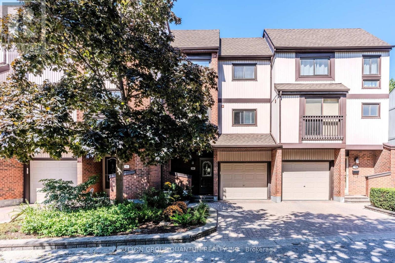 Property image for 15 - 1020 WALDEN CIRCLE|Mississauga (Clarkson), Ontario L5J4J9