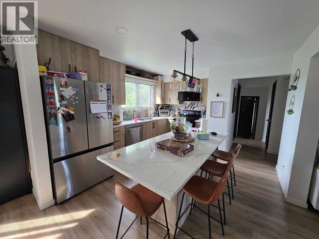 59 Brookpark Crescent SW|Calgary, Alberta T2W2W6