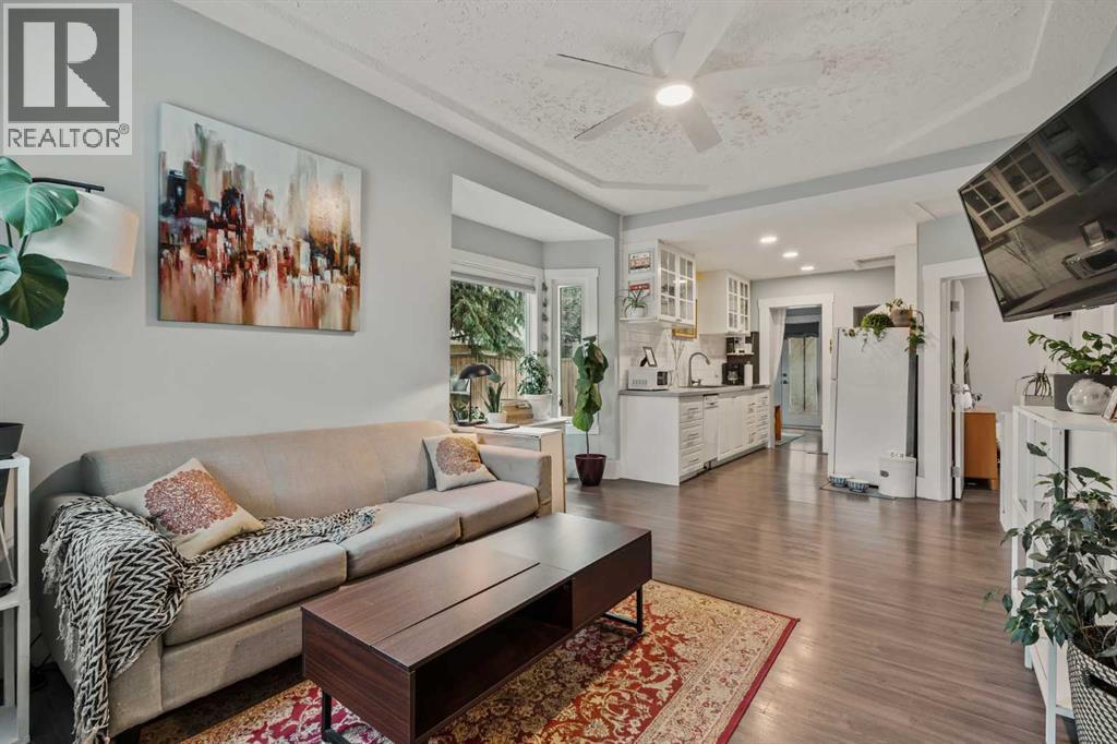 703 14A Street SE|Calgary, Alberta T2G3K7