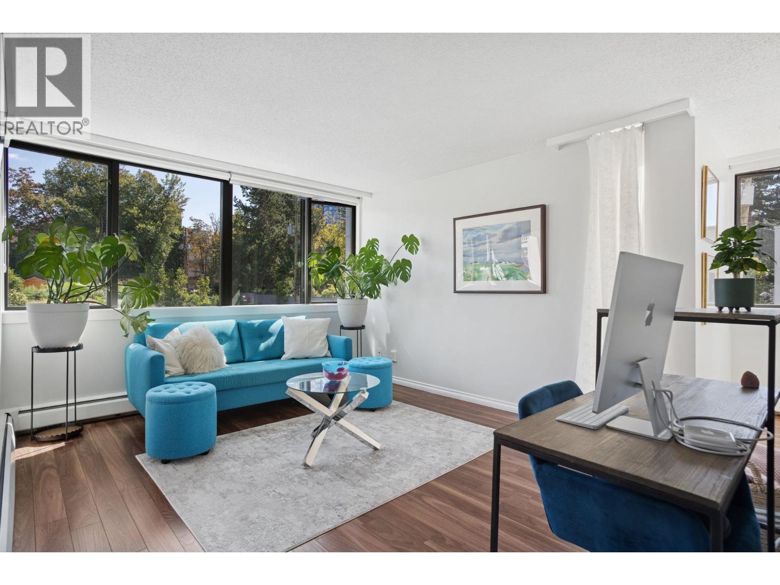 206 1740 COMOX STREET|Vancouver, British Columbia V6G2Z1