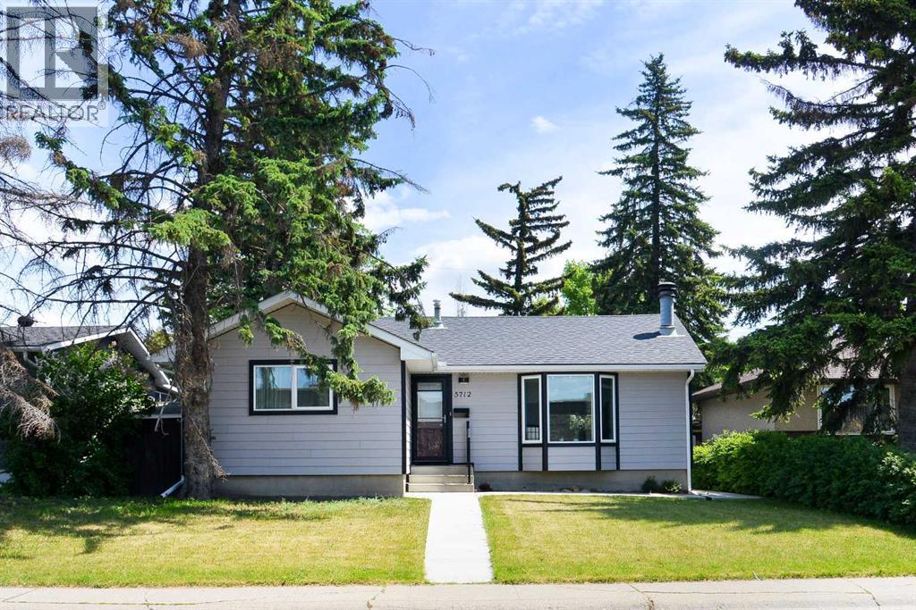 5712 Layzell Road SW|Calgary, Alberta T3E5G9