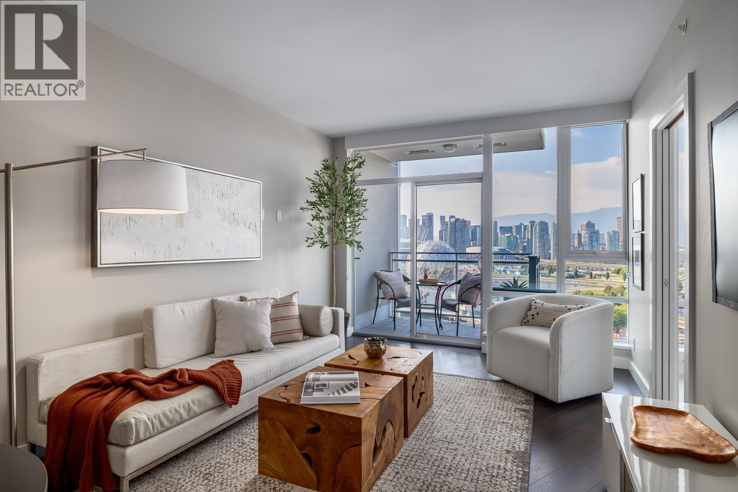 1912 1618 QUEBEC STREET|Vancouver, British Columbia V6A0C5